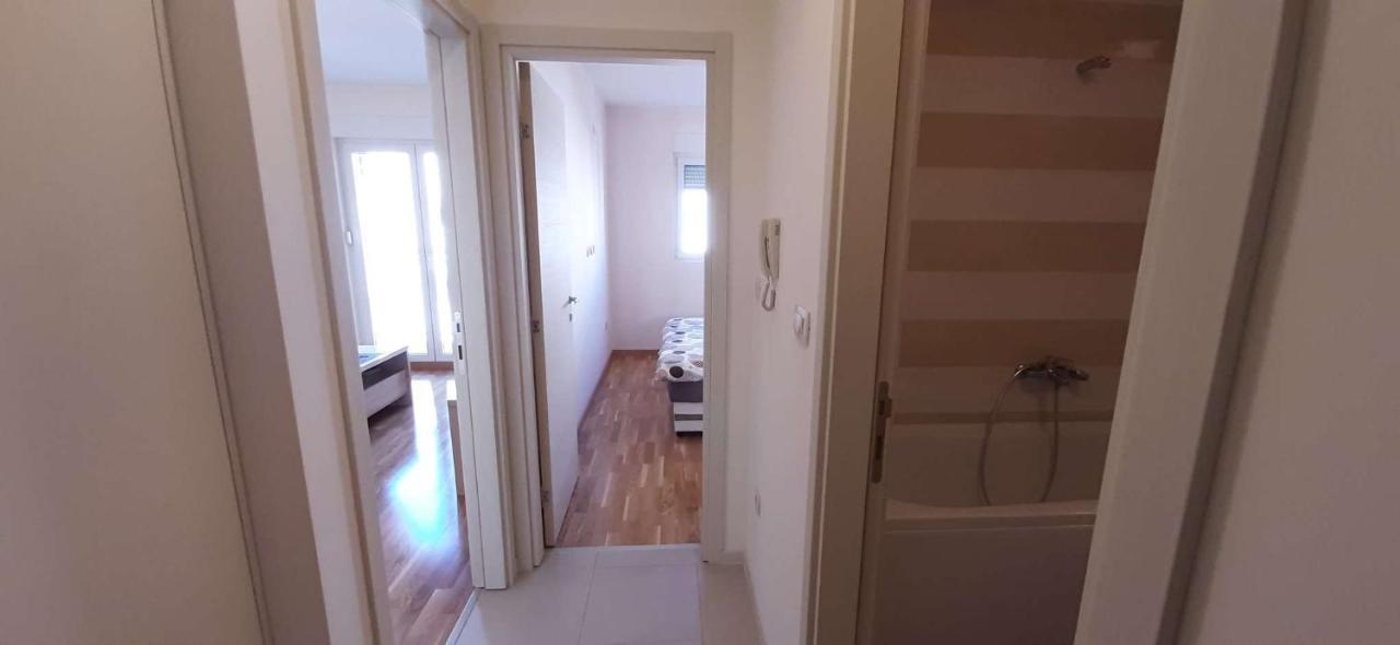 Guest House Mikeli Podgorica Exterior foto